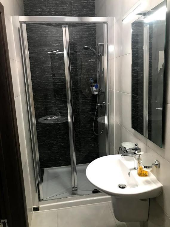 Luqa Apartment - 5 Mins From Airport Exterior foto