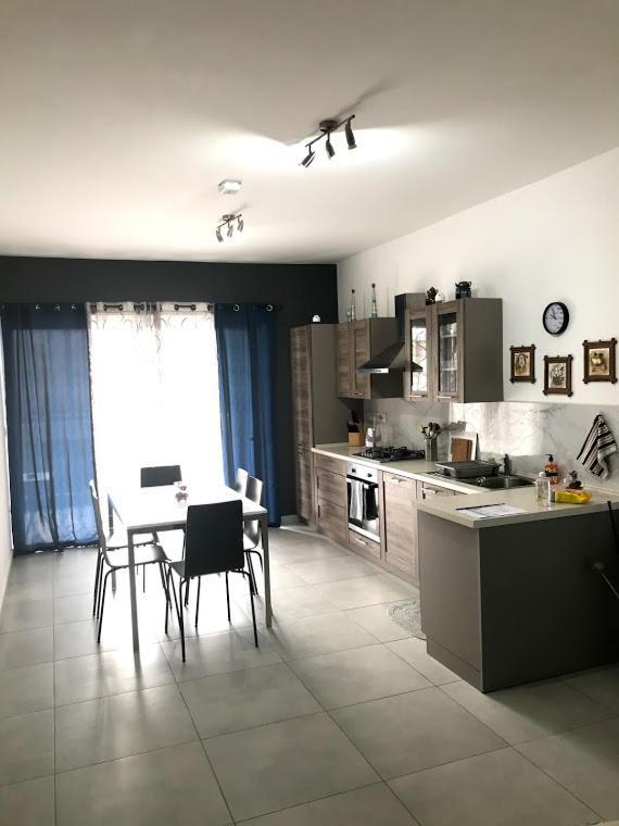 Luqa Apartment - 5 Mins From Airport Exterior foto